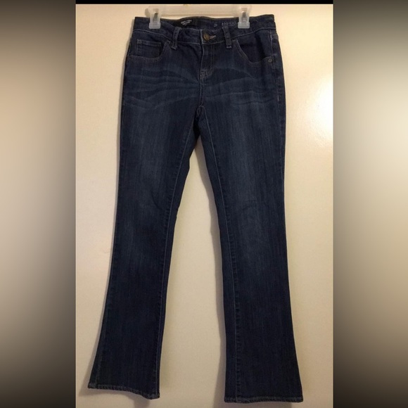 Simply Vera Wang Bootcut Jeans 🔥 - Picture 1 of 4